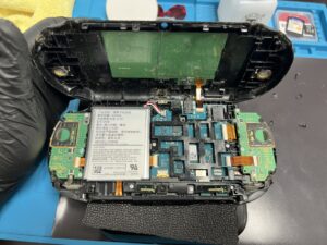 PlayStation Vita Wi-Fiモデル PCH-2000スティック交換