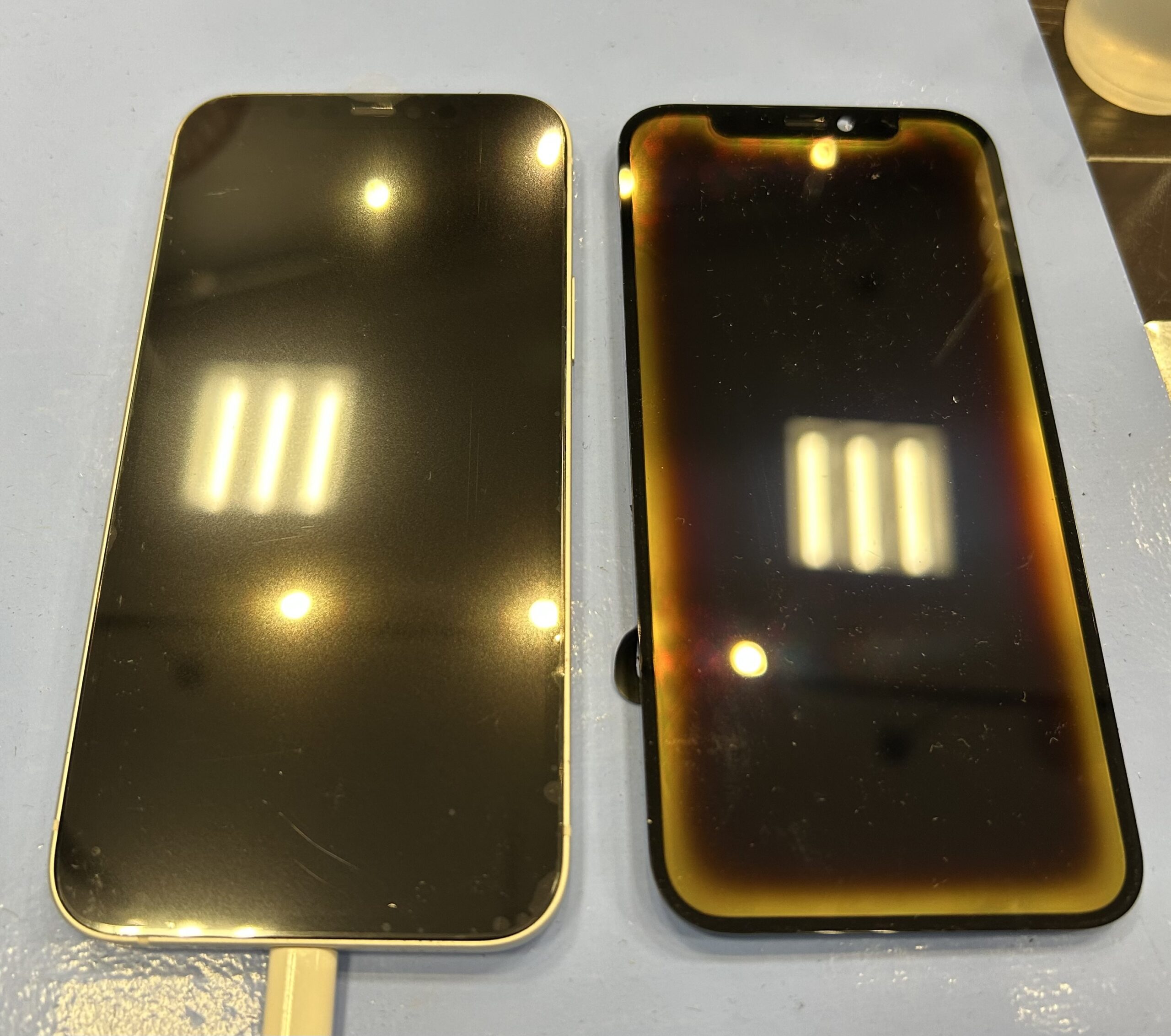 【修理実例】iPhone12.13バッテリー交換　ご夫婦でご来店