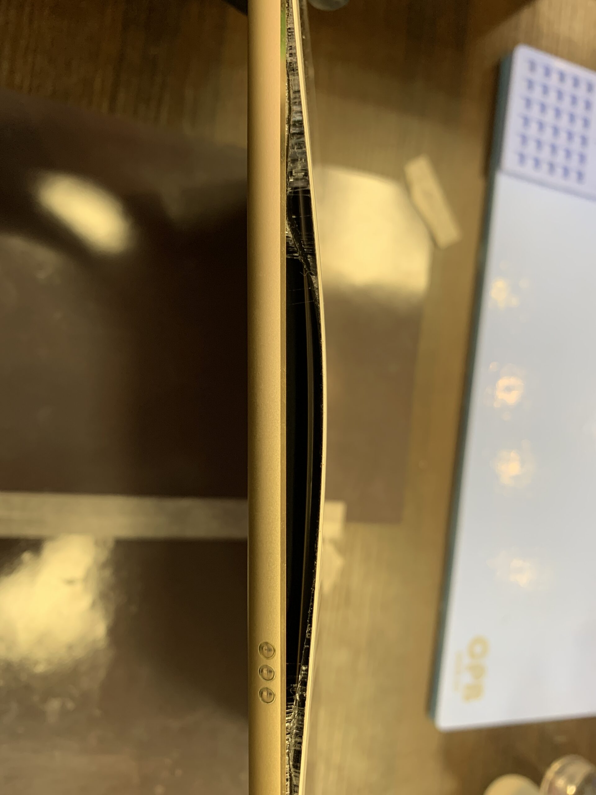【修理実例】iPadPro12.9第一世代バッテリー膨張