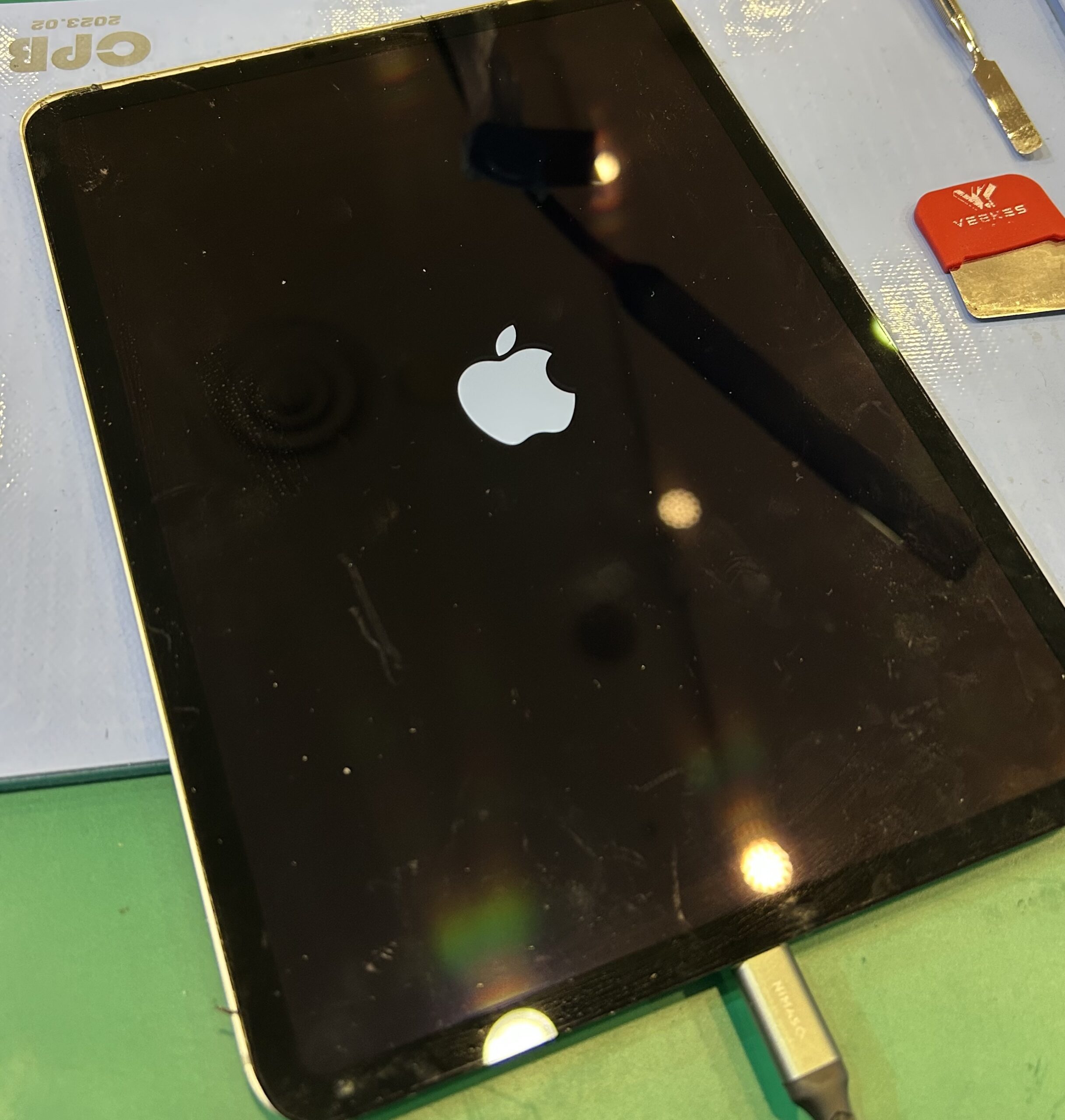 【修理実例】iPadPro11インチ第一世代　膨張したバッテリー交換